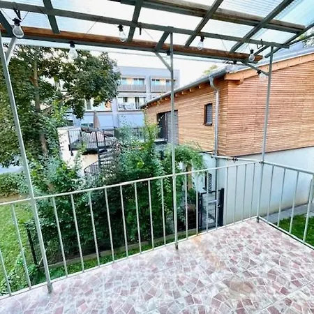 Elegante Mit Balkon - Nähe Stadthalle Apartment *